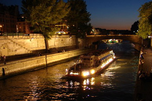 Dîner Croisières - Tours en Seine